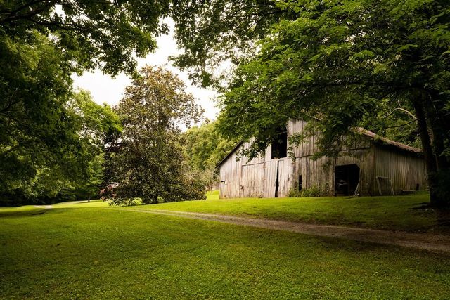 3709 Mobleys Cut Rd, Thompsons Station, TN 37179