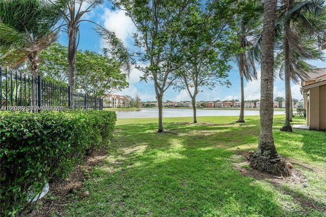 4280 San Marino Blvd 102, West Palm Beach, FL 33409