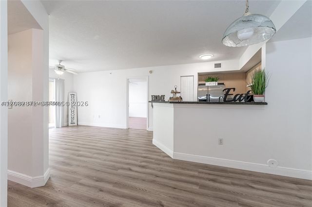 4280 San Marino Blvd 102, West Palm Beach, FL 33409