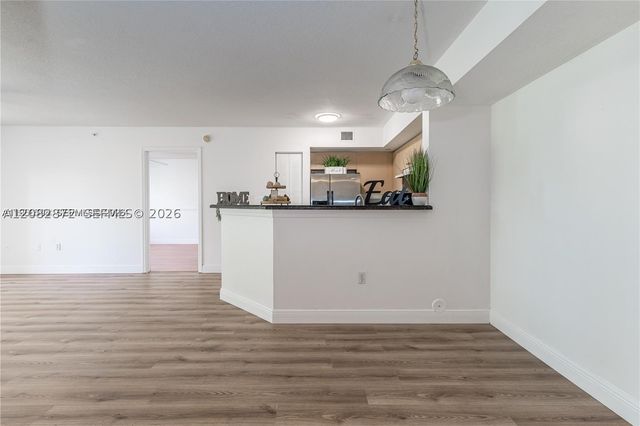 4280 San Marino Blvd 102, West Palm Beach, FL 33409