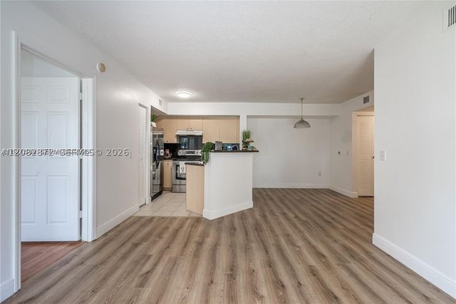 4280 San Marino Blvd 102, West Palm Beach, FL 33409
