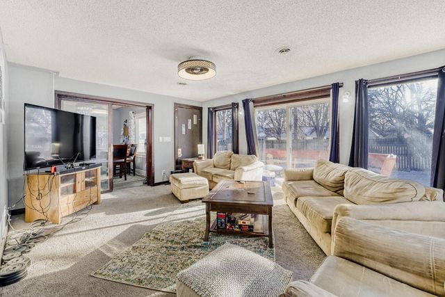 4450 38th Avenue N, Robbinsdale, MN 55422