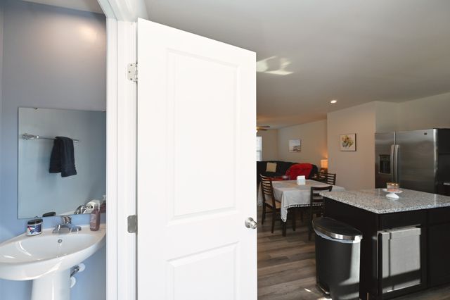 2001 Cone Blvd, Nashville, TN 37207