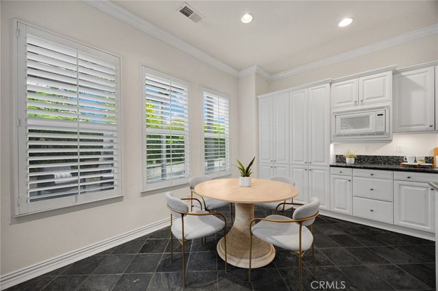 8040 Corte Sasafras, Carlsbad, CA 92009