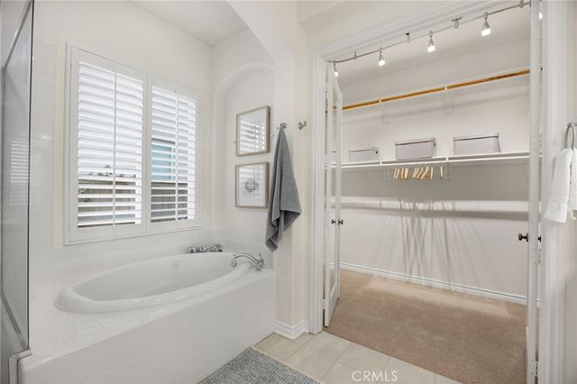 8040 Corte Sasafras, Carlsbad, CA 92009