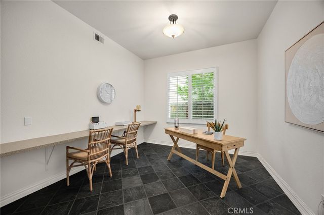 8040 Corte Sasafras, Carlsbad, CA 92009