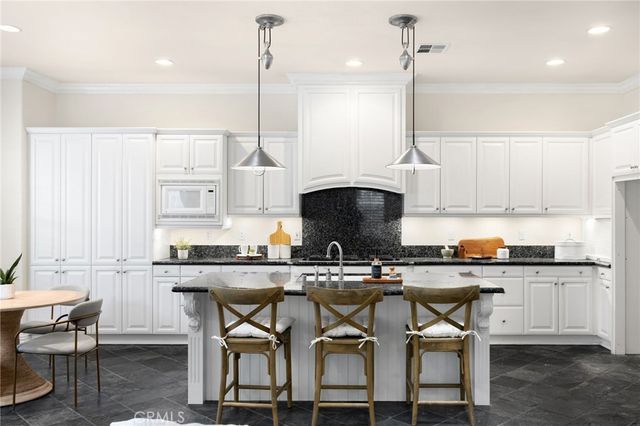 8040 Corte Sasafras, Carlsbad, CA 92009