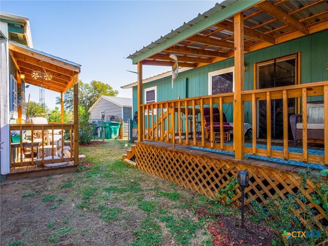 301 E Castlebriar, Granite Shoals, TX 78654