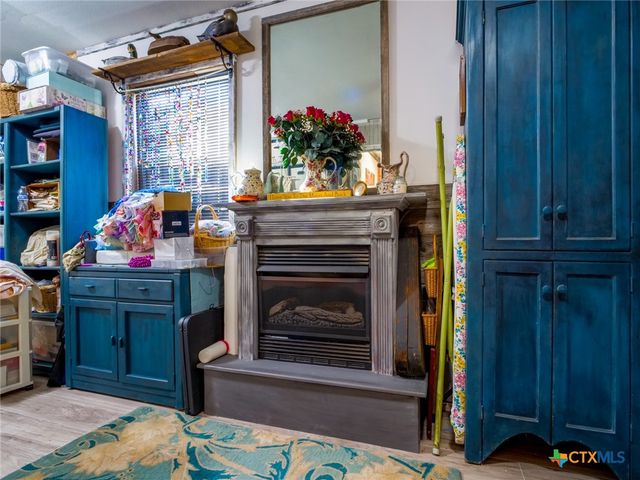 301 E Castlebriar, Granite Shoals, TX 78654