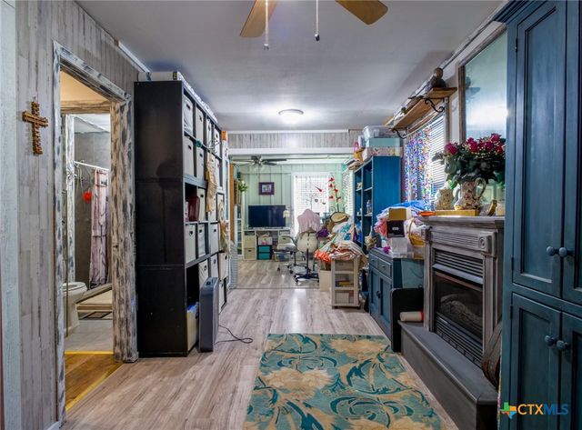 301 E Castlebriar, Granite Shoals, TX 78654