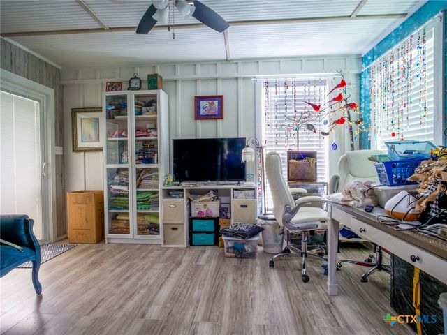 301 E Castlebriar, Granite Shoals, TX 78654