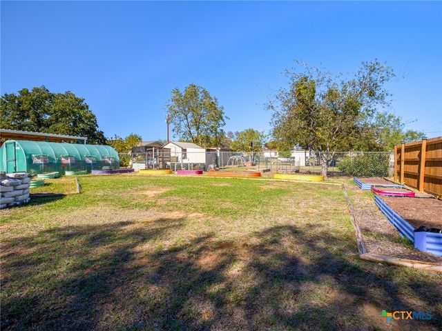 301 E Castlebriar, Granite Shoals, TX 78654