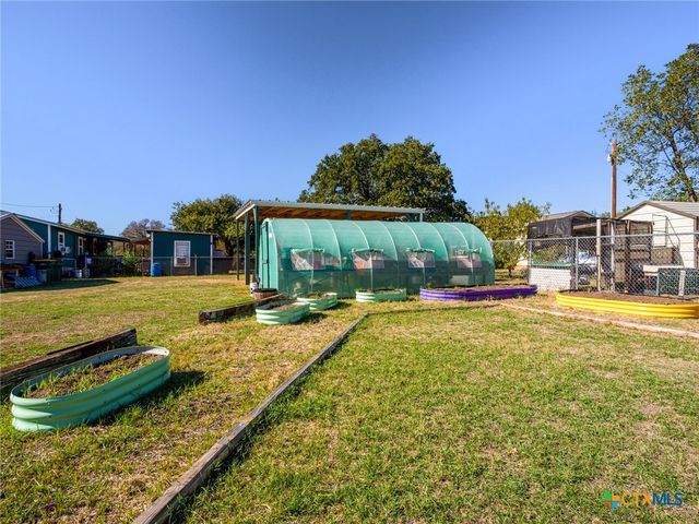 301 E Castlebriar, Granite Shoals, TX 78654