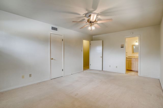 4055 Glenavon Court, Fort Worth, TX 76109