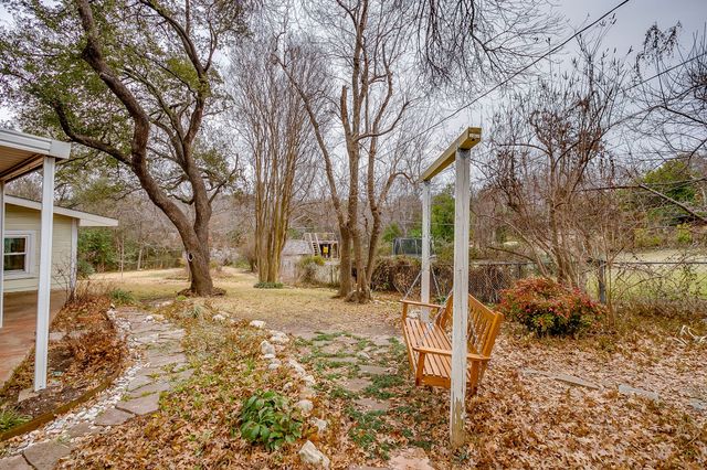 4055 Glenavon Court, Fort Worth, TX 76109