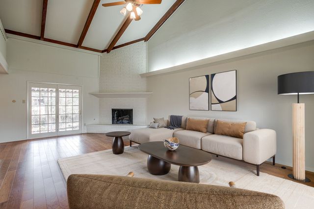 4055 Glenavon Court, Fort Worth, TX 76109