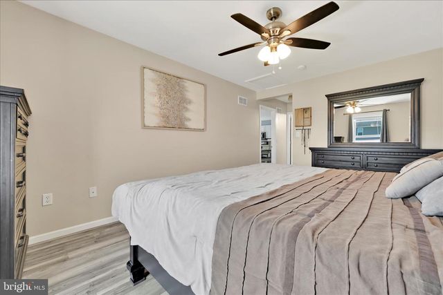 480 DAISY DR, New Holland, PA 17557