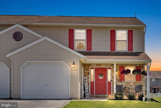 480 DAISY DR, New Holland, PA 17557