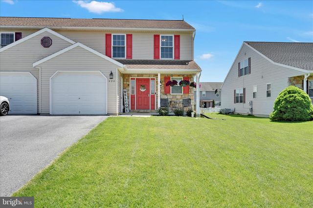 480 DAISY DR, New Holland, PA 17557