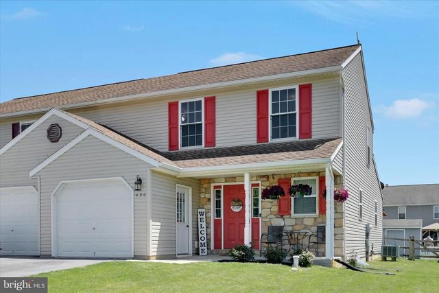 480 DAISY DR, New Holland, PA 17557