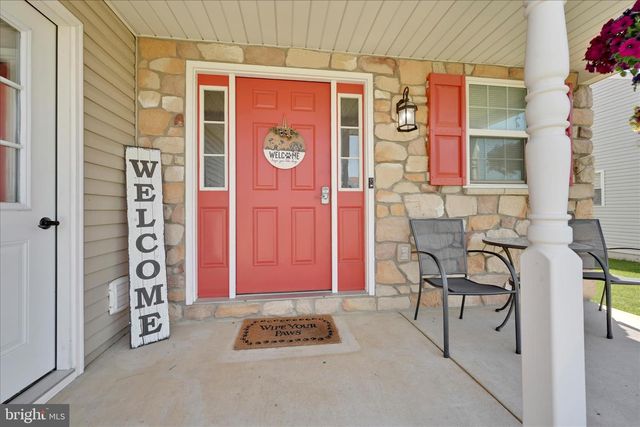 480 DAISY DR, New Holland, PA 17557