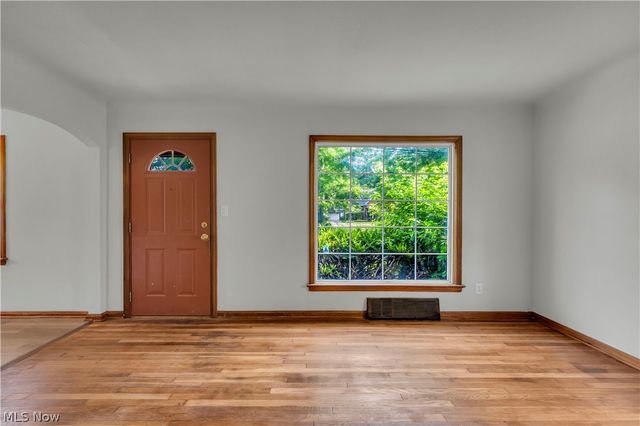 14404 Rockside Road, Maple Heights, OH 44137