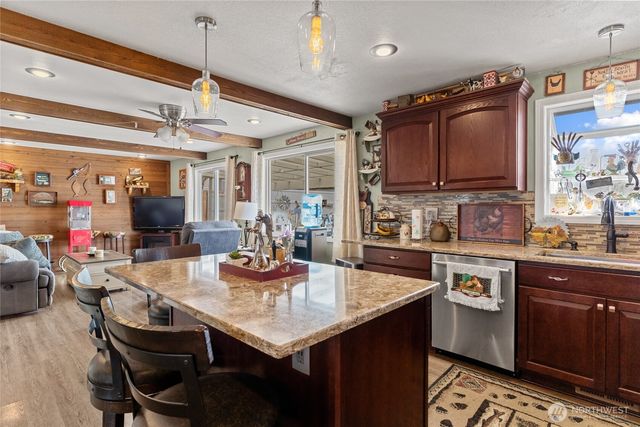 327 N Grape Drive, Moses Lake, WA 98837