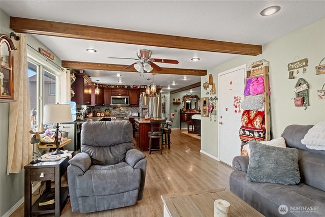 327 N Grape Drive, Moses Lake, WA 98837