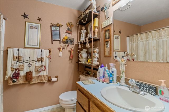 327 N Grape Drive, Moses Lake, WA 98837