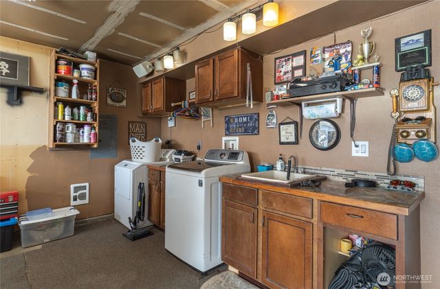 327 N Grape Drive, Moses Lake, WA 98837