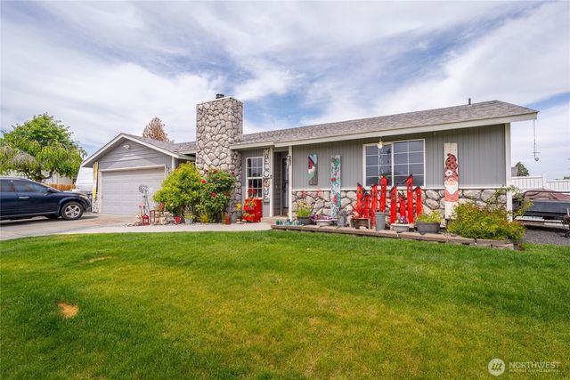 327 N Grape Drive, Moses Lake, WA 98837