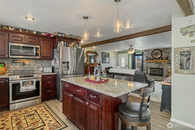 327 N Grape Drive, Moses Lake, WA 98837