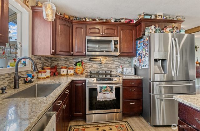 327 N Grape Drive, Moses Lake, WA 98837