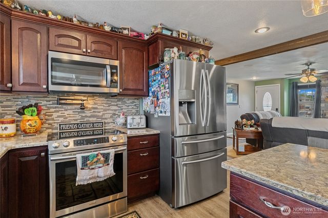 327 N Grape Drive, Moses Lake, WA 98837