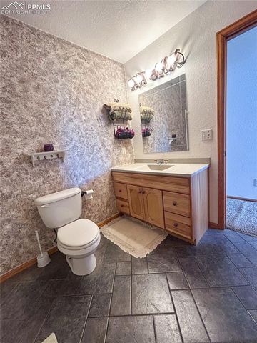 1785 County Road 120, Penrose, CO 81240