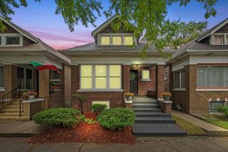 7616 S Calumet Avenue, Chicago, IL 60619
