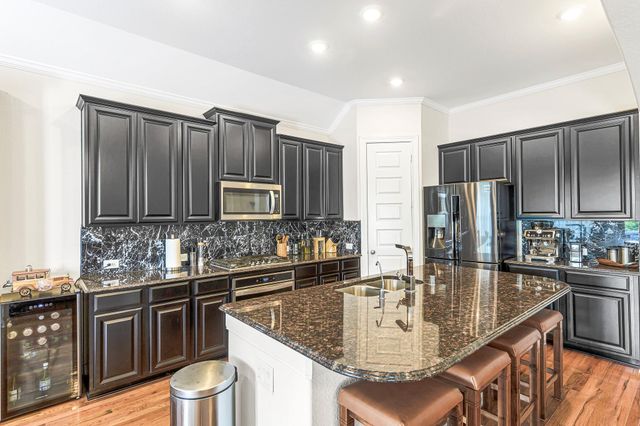 2003 Highland Meadows Drive, Pearland, TX 77089