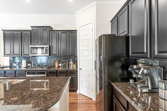 2003 Highland Meadows Drive, Pearland, TX 77089