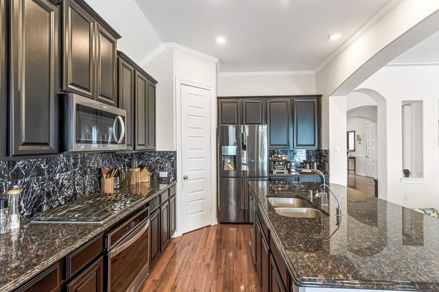 2003 Highland Meadows Drive, Pearland, TX 77089