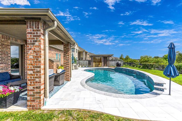 2003 Highland Meadows Drive, Pearland, TX 77089