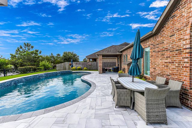 2003 Highland Meadows Drive, Pearland, TX 77089