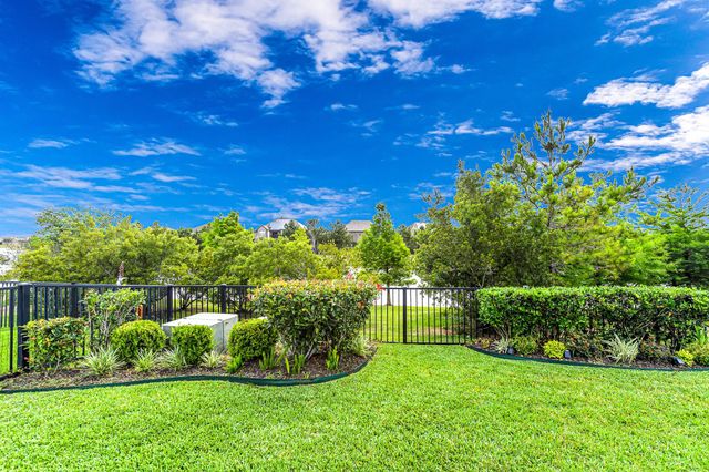 2003 Highland Meadows Drive, Pearland, TX 77089