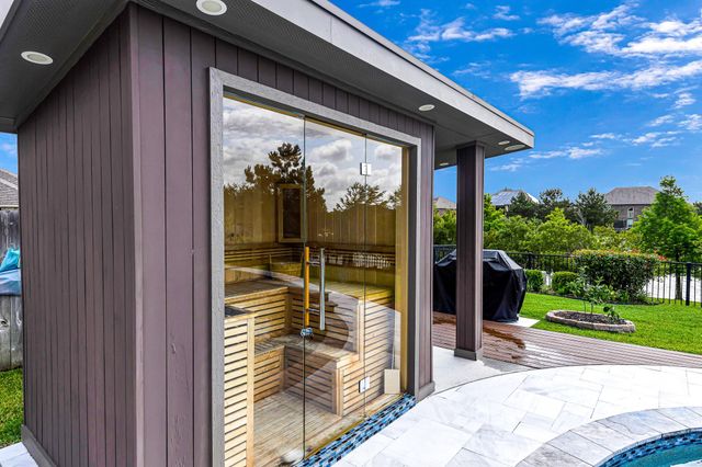 2003 Highland Meadows Drive, Pearland, TX 77089