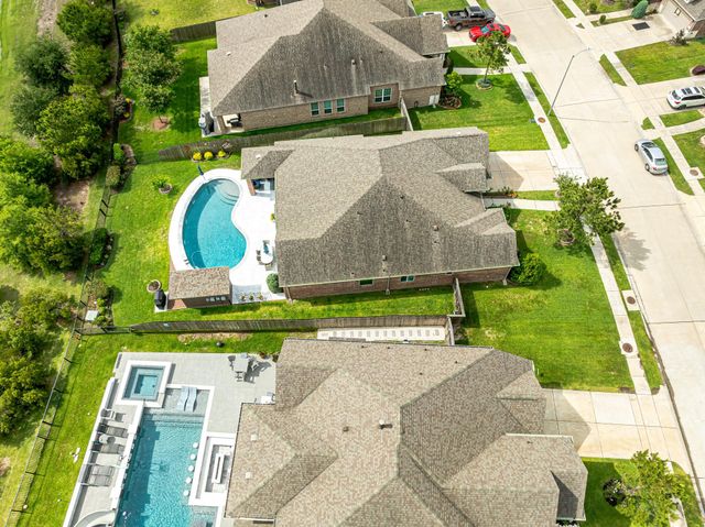 2003 Highland Meadows Drive, Pearland, TX 77089