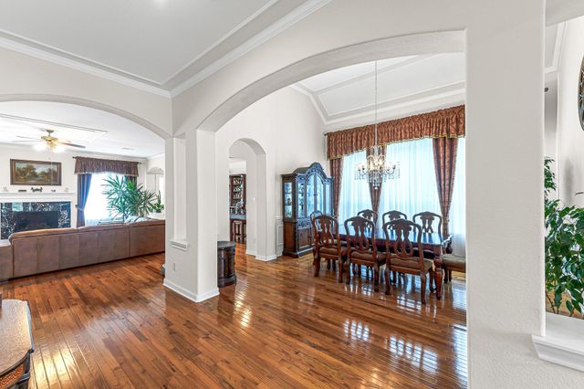 2003 Highland Meadows Drive, Pearland, TX 77089