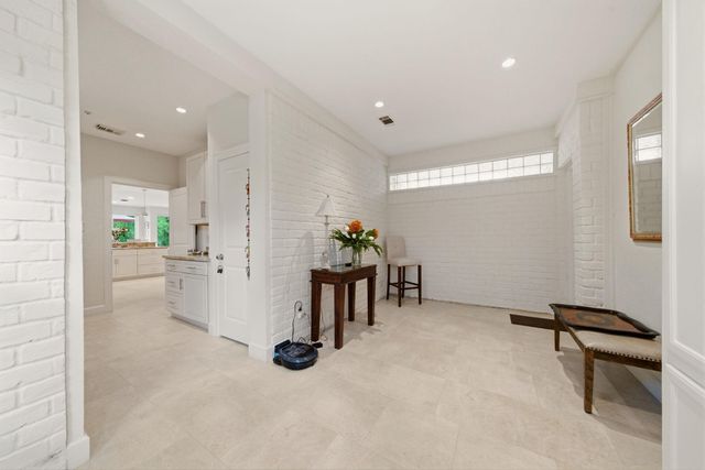 1226 Heathwood Drive, Houston, TX 77077