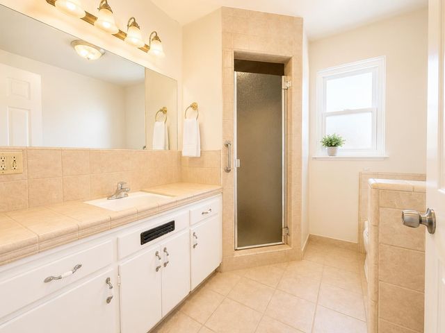 947 W Brown Avenue, Fresno, CA 93705