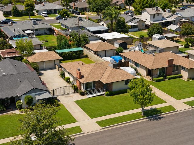 947 W Brown Avenue, Fresno, CA 93705