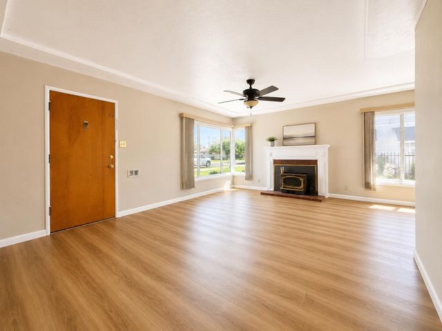 947 W Brown Avenue, Fresno, CA 93705