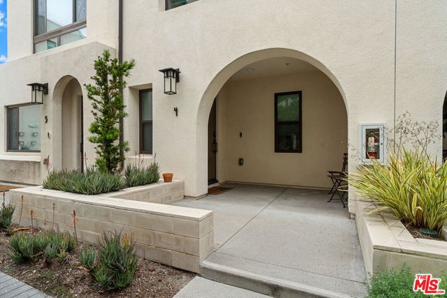 2907 Exposition Place 4, Los Angeles, CA 90018